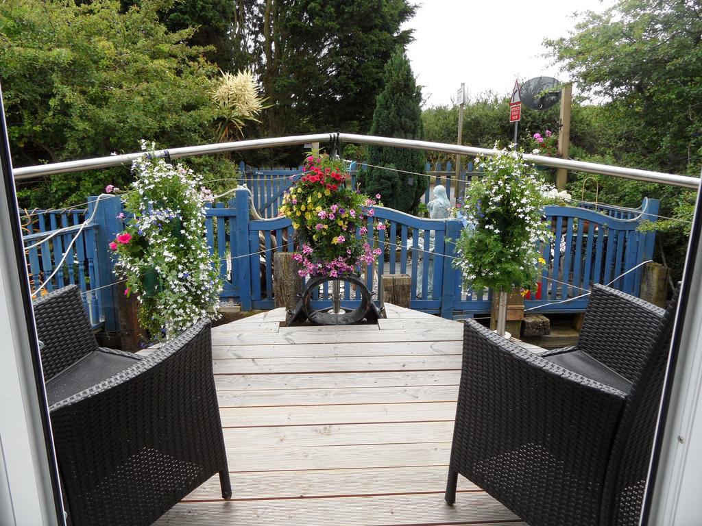 Bed and Breakfast Houseboat Harbourside View Newport  Esterno foto