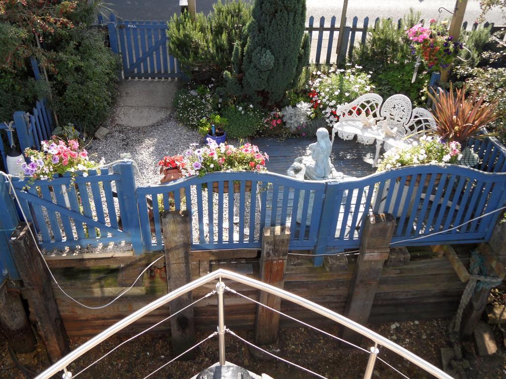 Bed and Breakfast Houseboat Harbourside View Newport  Camera foto